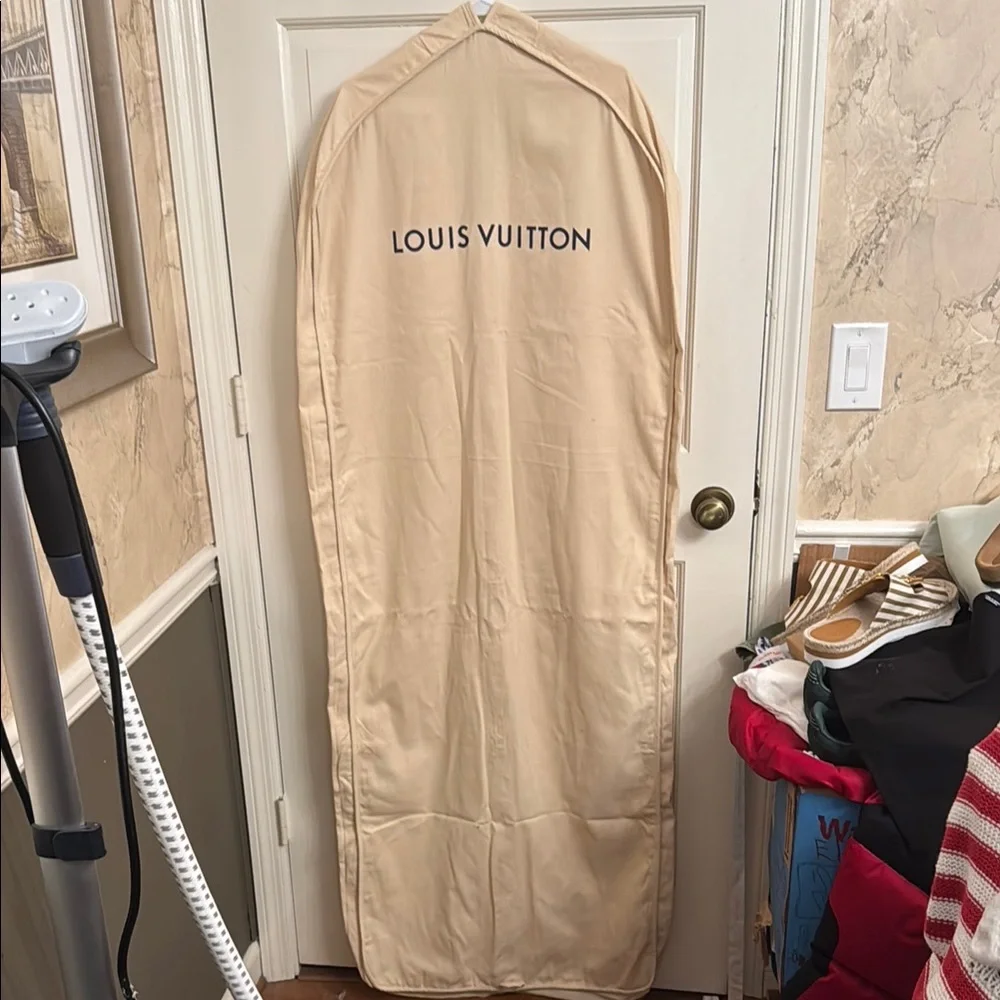 Louis Vuitton Beige Garment Cover